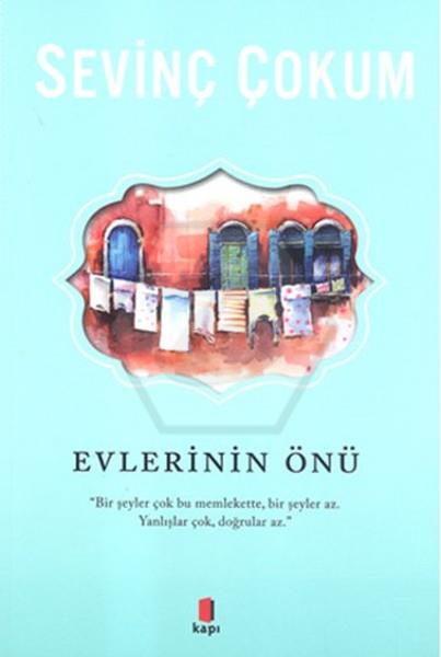 Evlerinin Önü